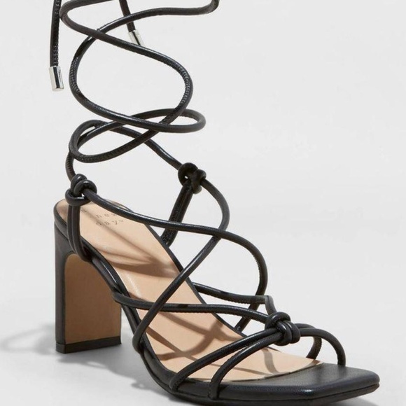 Heels - Picture 1 of 1
